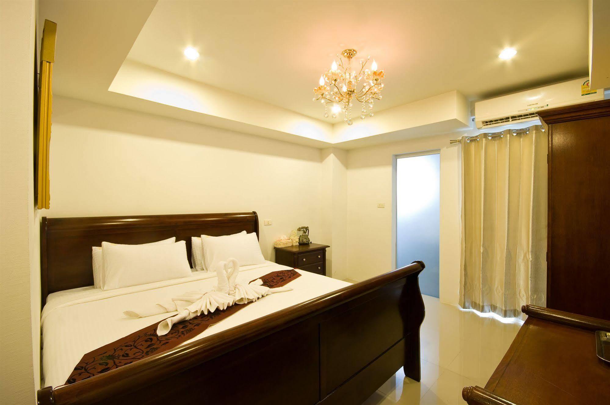 Richly Villa Bangkok Exterior photo